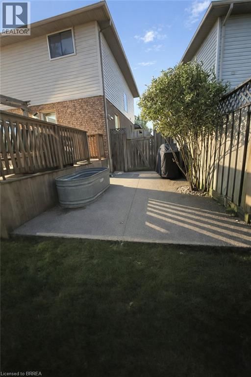 15 ANASTASIA CRESCENT Image 27