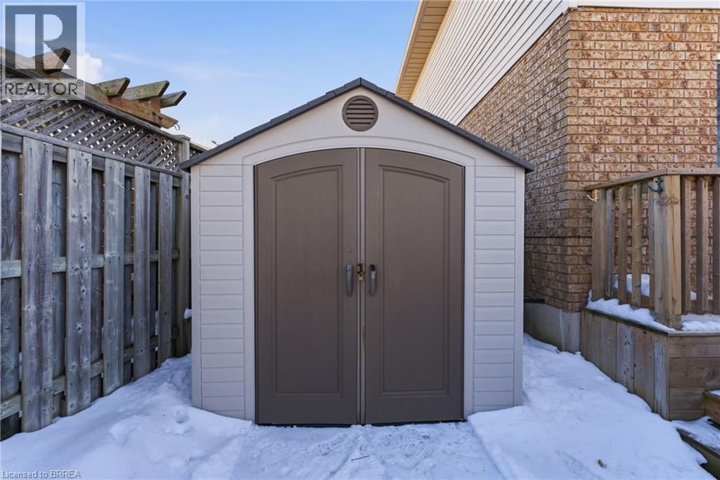 15 ANASTASIA CRESCENT Image 31