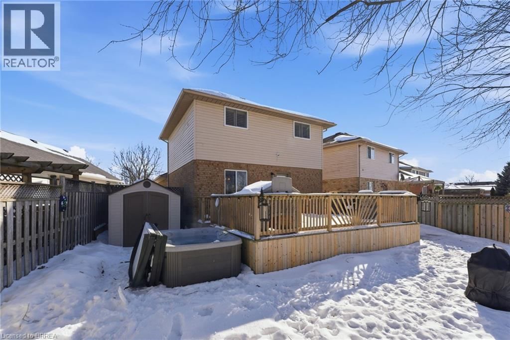 15 ANASTASIA CRESCENT Image 33