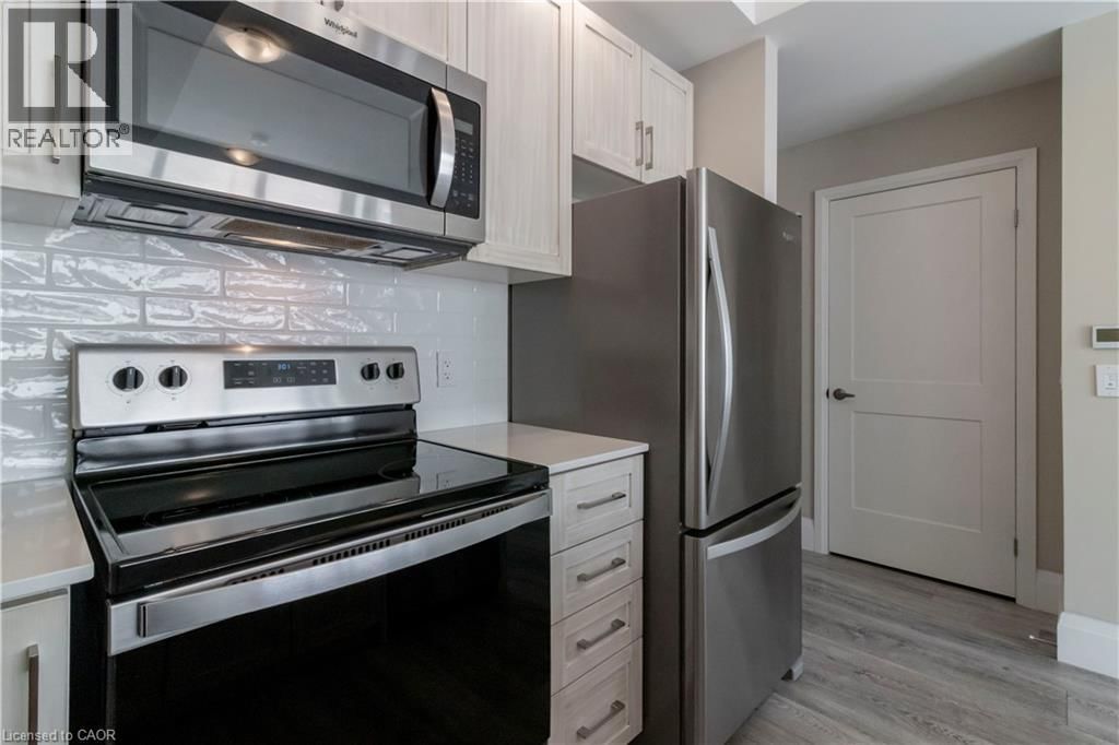 1209 - 108 GARMENT STREET Image 12