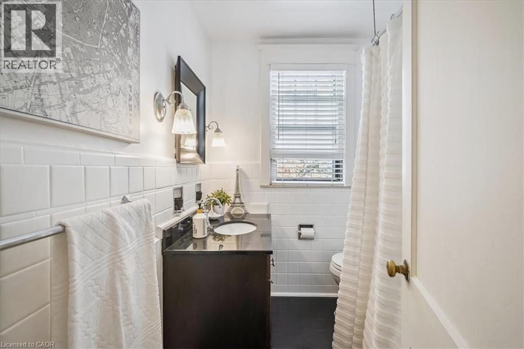 263 HART AVENUE Image 20