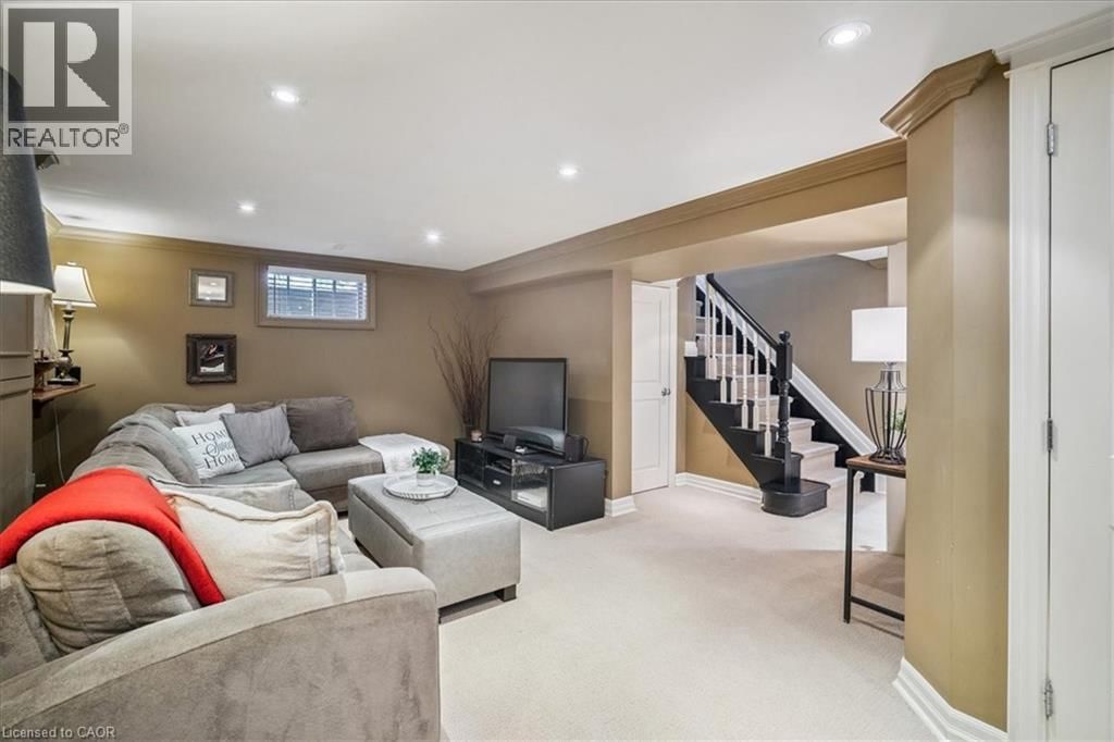 263 HART AVENUE Image 21