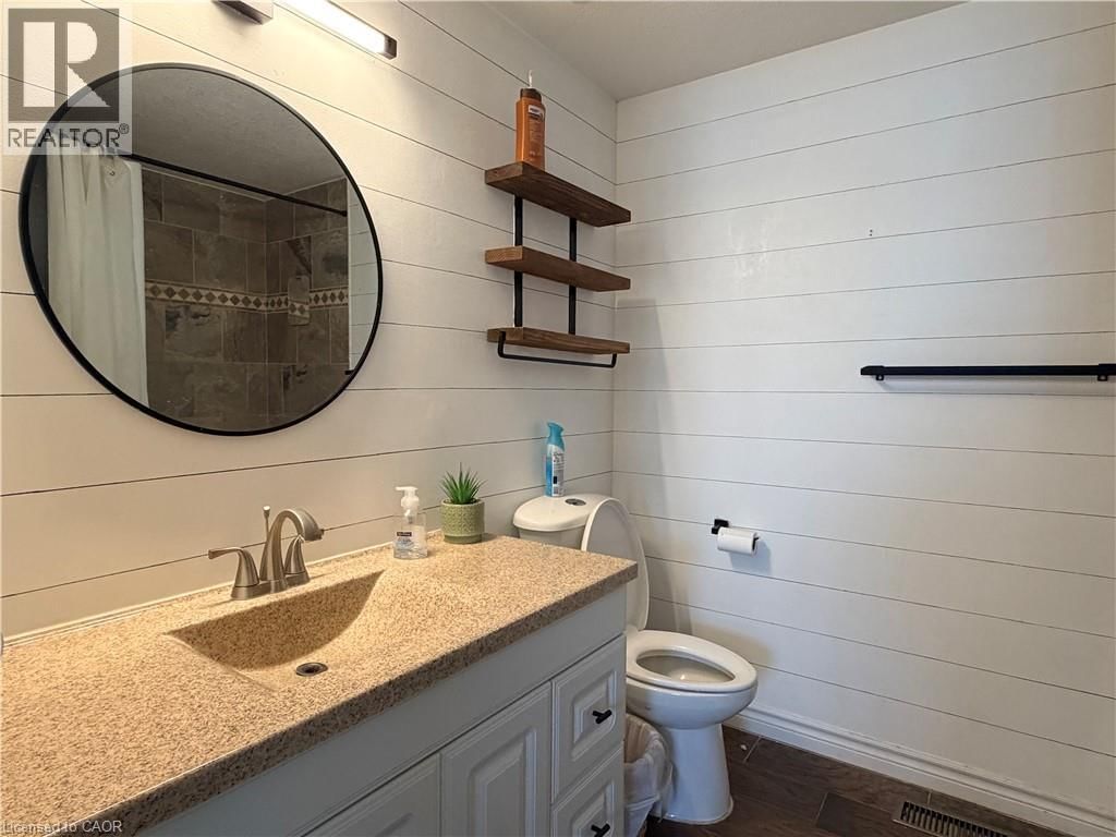 684 JACOB LANE Image 16