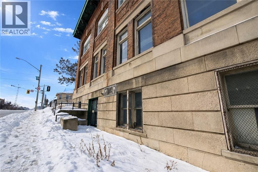 231 BAY STREET NORTH Image 2