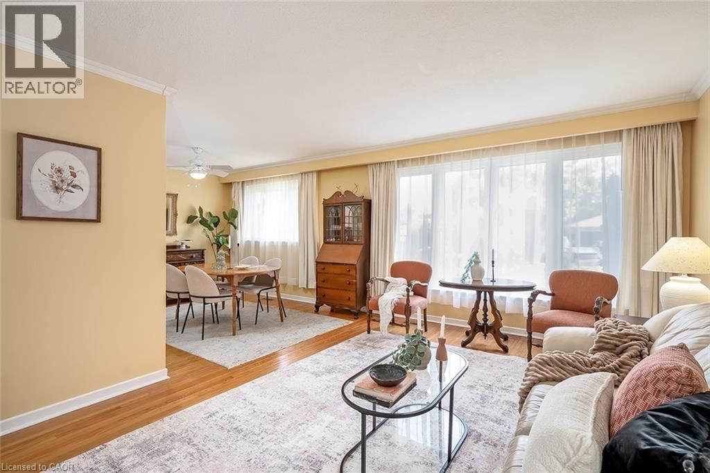 652 ARDLEIGH CRESCENT Image 14