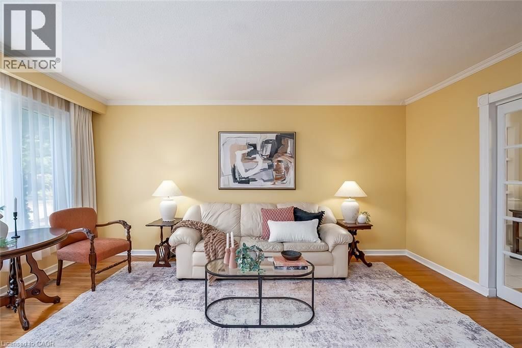 652 ARDLEIGH CRESCENT Image 15