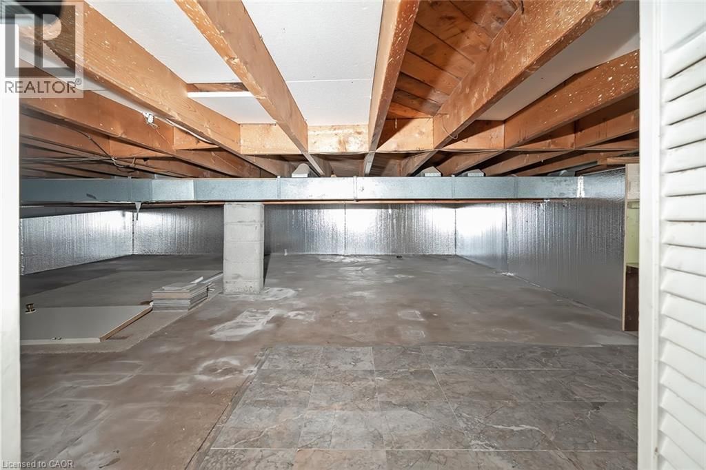 652 ARDLEIGH CRESCENT Image 32