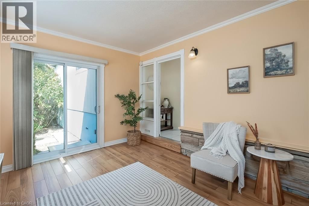 652 ARDLEIGH CRESCENT Image 5