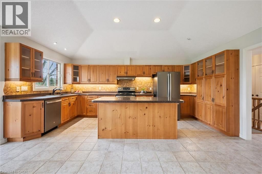 152 GOLF LINKS DRIVE Image 11