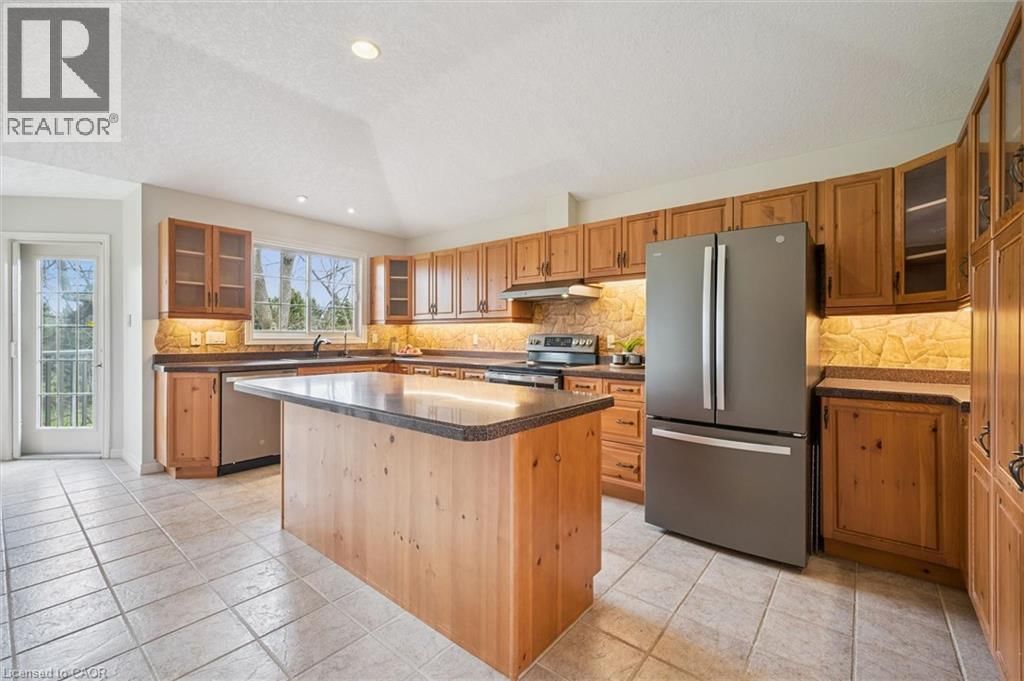 152 GOLF LINKS DRIVE Image 12