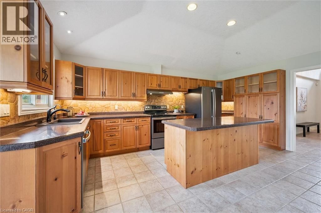 152 GOLF LINKS DRIVE Image 15