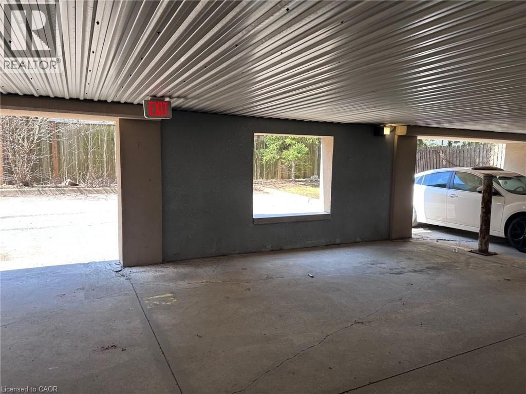 102 - 271 LESTER STREET Image 41