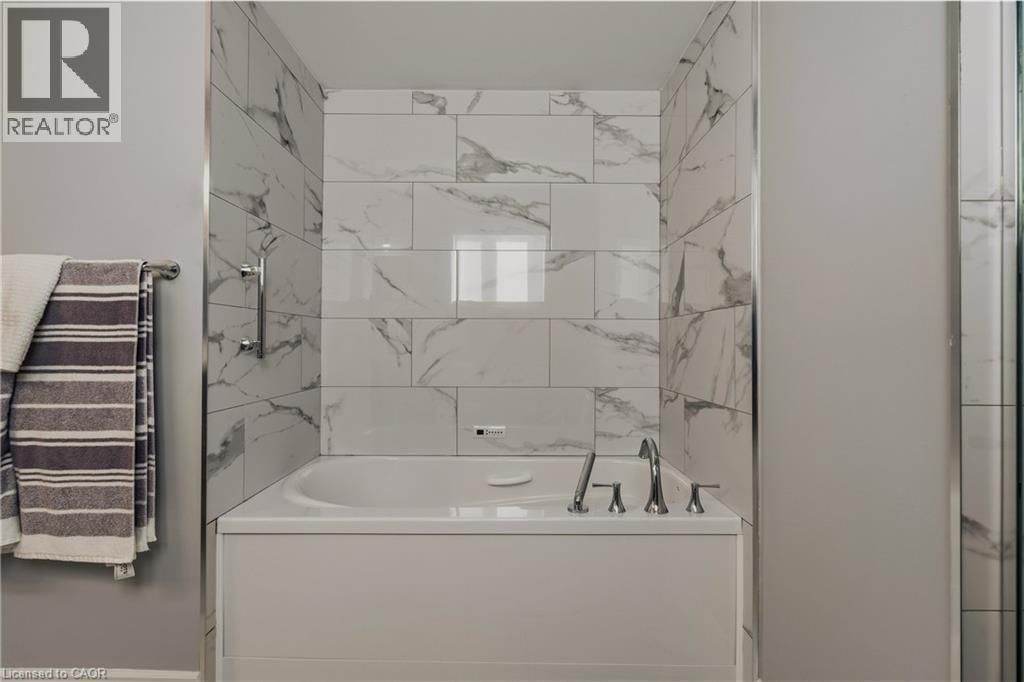 20 - 5255 LAKESHORE ROAD Image 26