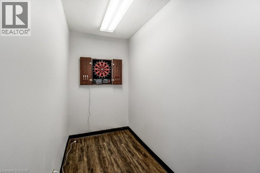 205 - 2055 UPPER MIDDLE ROAD Image 35