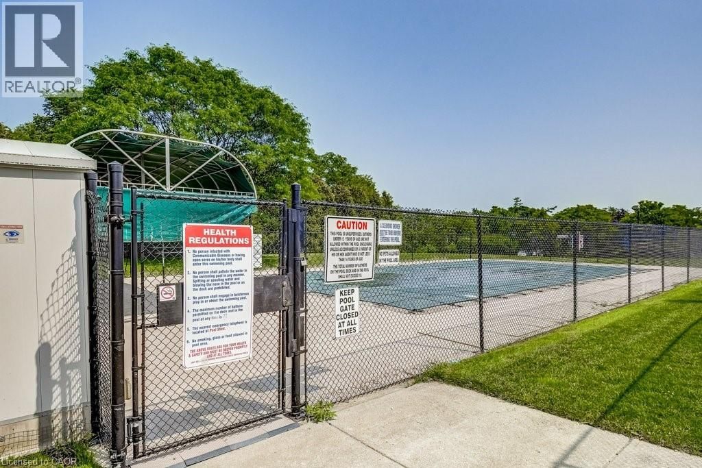 205 - 2055 UPPER MIDDLE ROAD Image 46