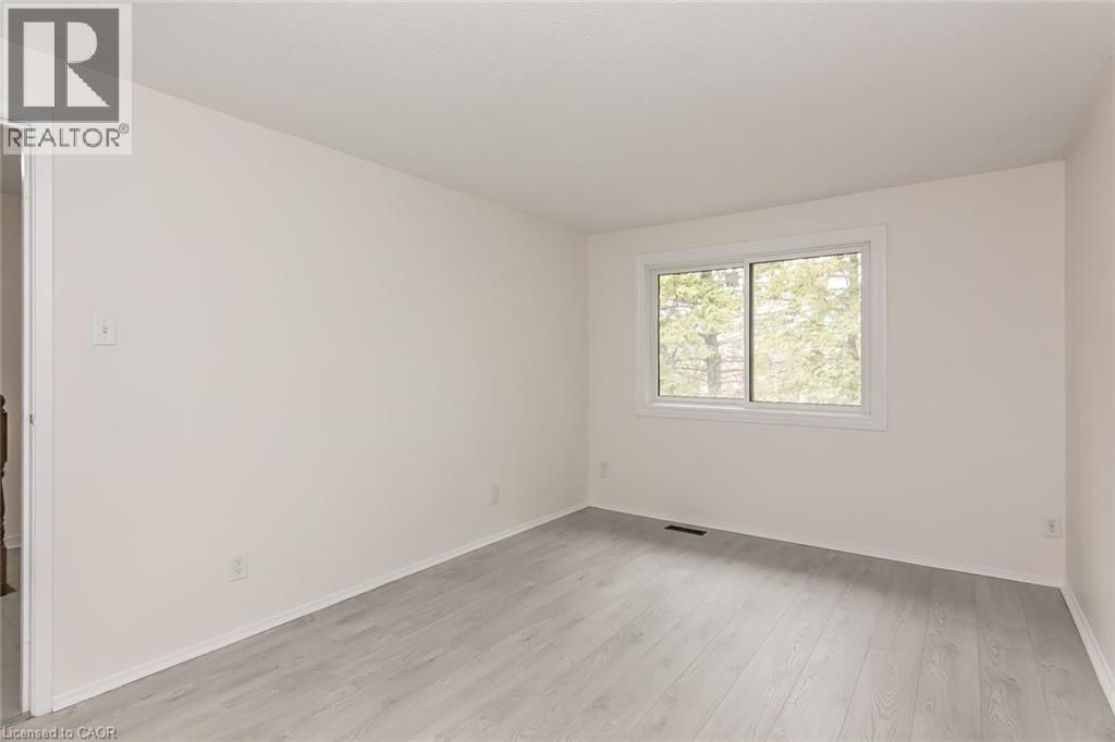 7 - 279 SANDOWNE DRIVE Image 30