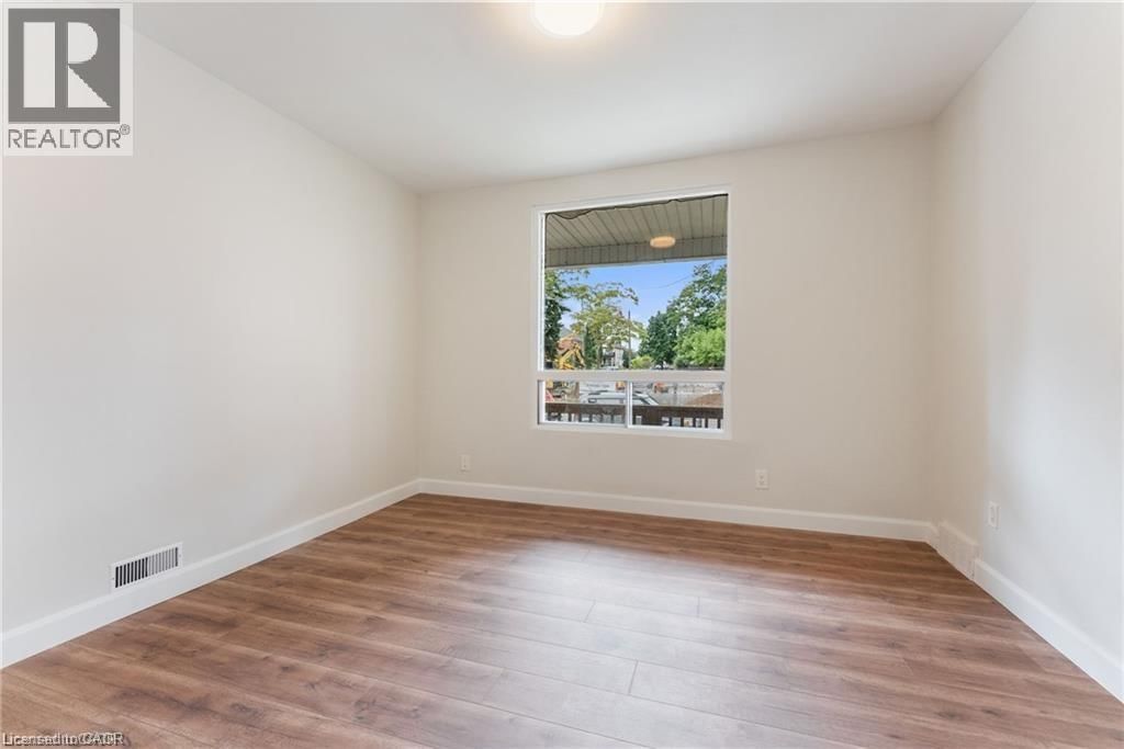 Main - 208 EAST AVENUE NORTH Image 10