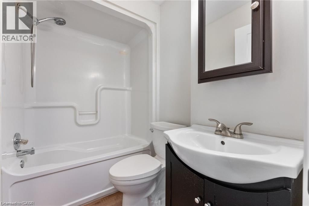 Main - 208 EAST AVENUE NORTH Image 12