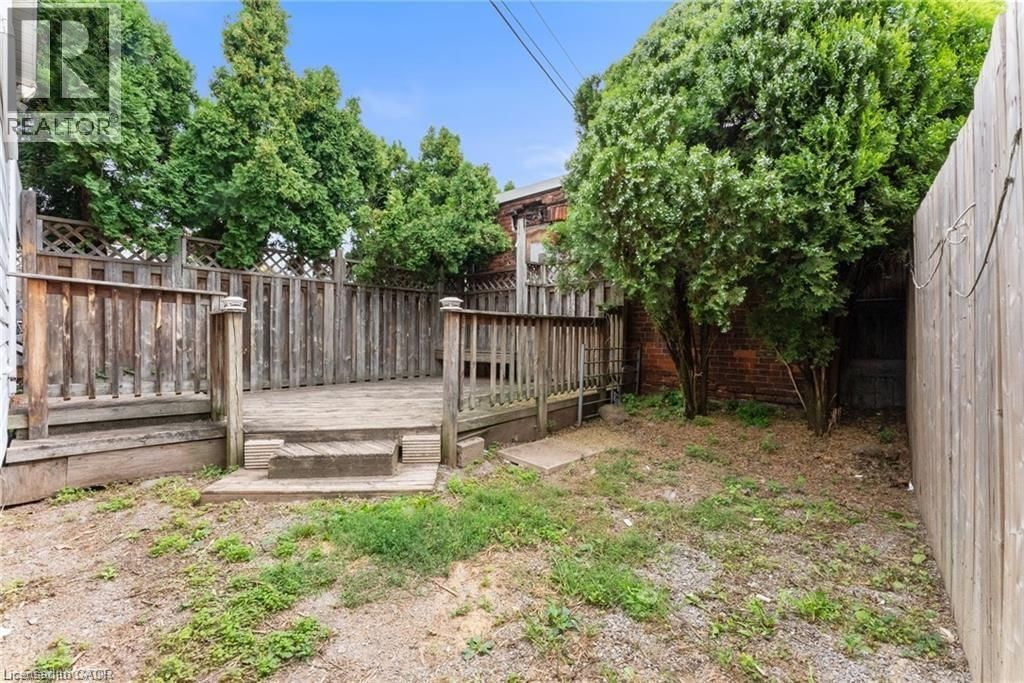 Main - 208 EAST AVENUE NORTH Image 13