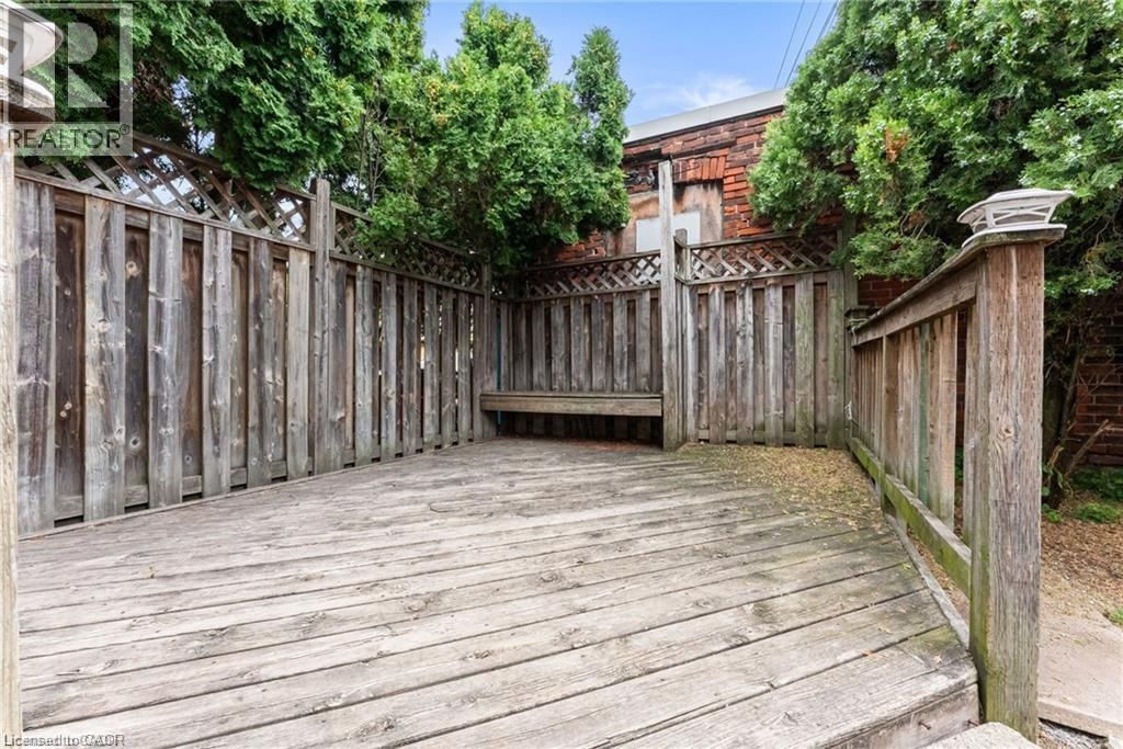 Main - 208 EAST AVENUE NORTH Image 14