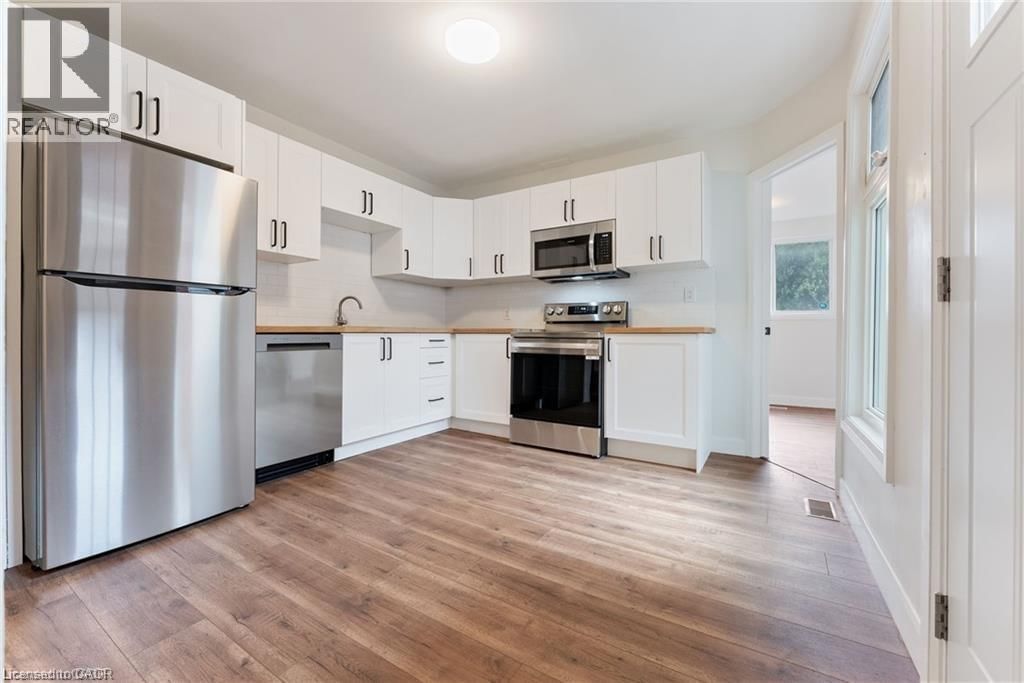 Main - 208 EAST AVENUE NORTH Image 6