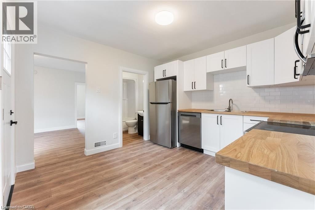 Main - 208 EAST AVENUE NORTH Image 7