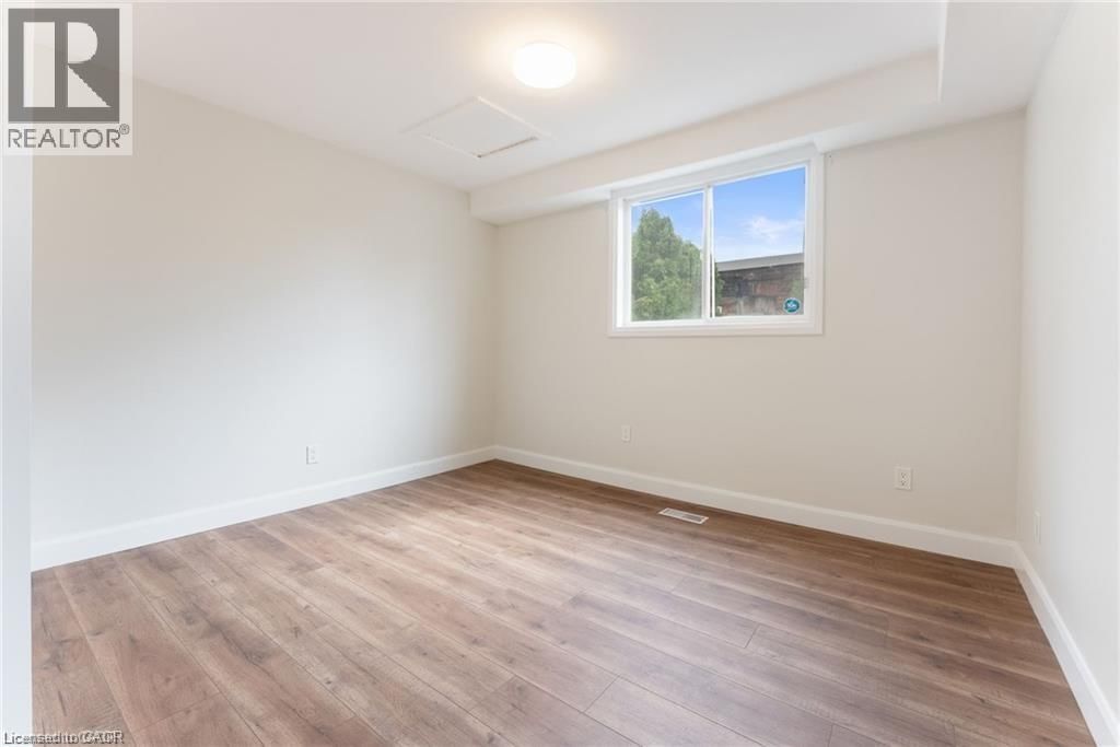 Main - 208 EAST AVENUE NORTH Image 8