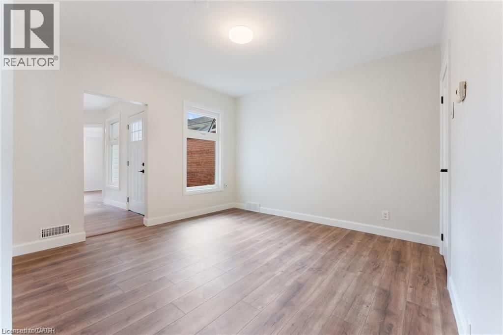 Main - 208 EAST AVENUE NORTH Image 9