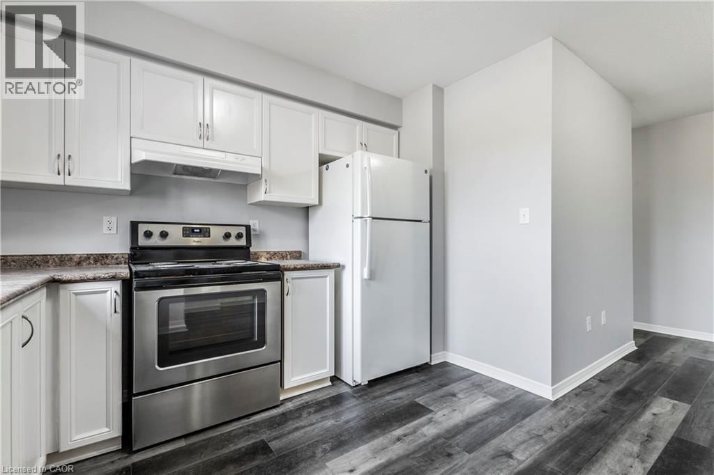 B9 - 155 HIGHLAND CRESCENT Image 12