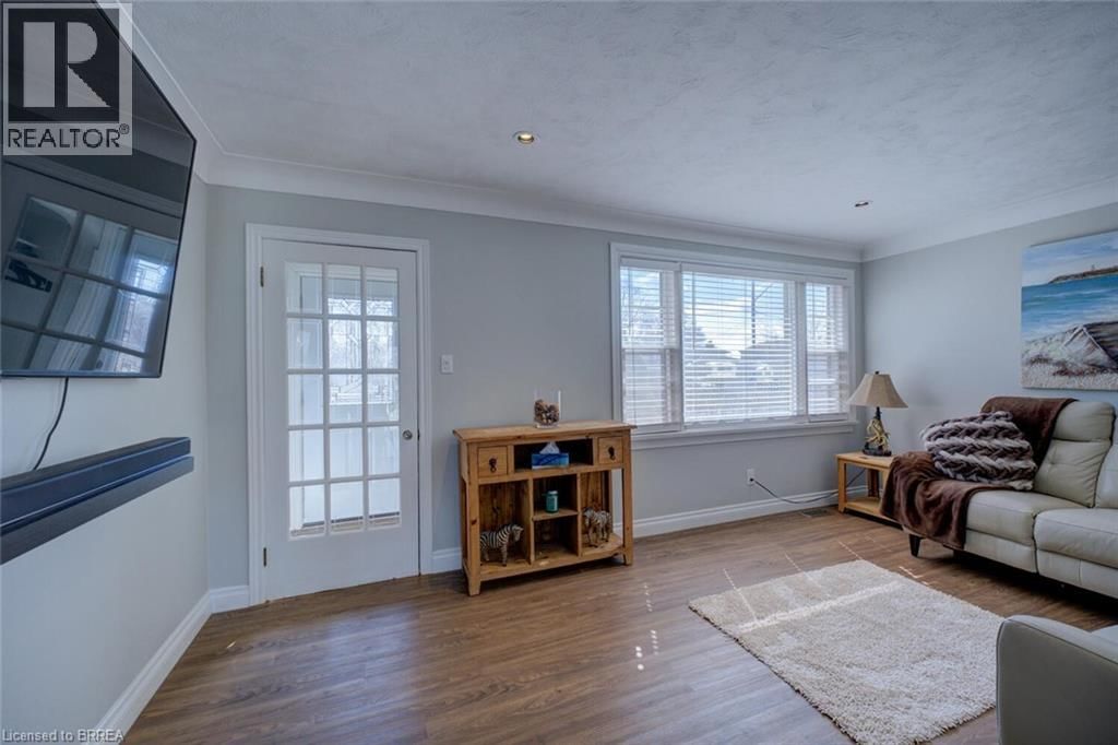 214 GRAND STREET Image 4