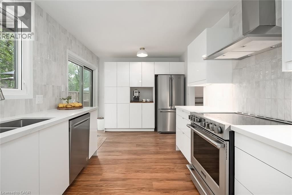 406 OAKWOOD DRIVE Image 11