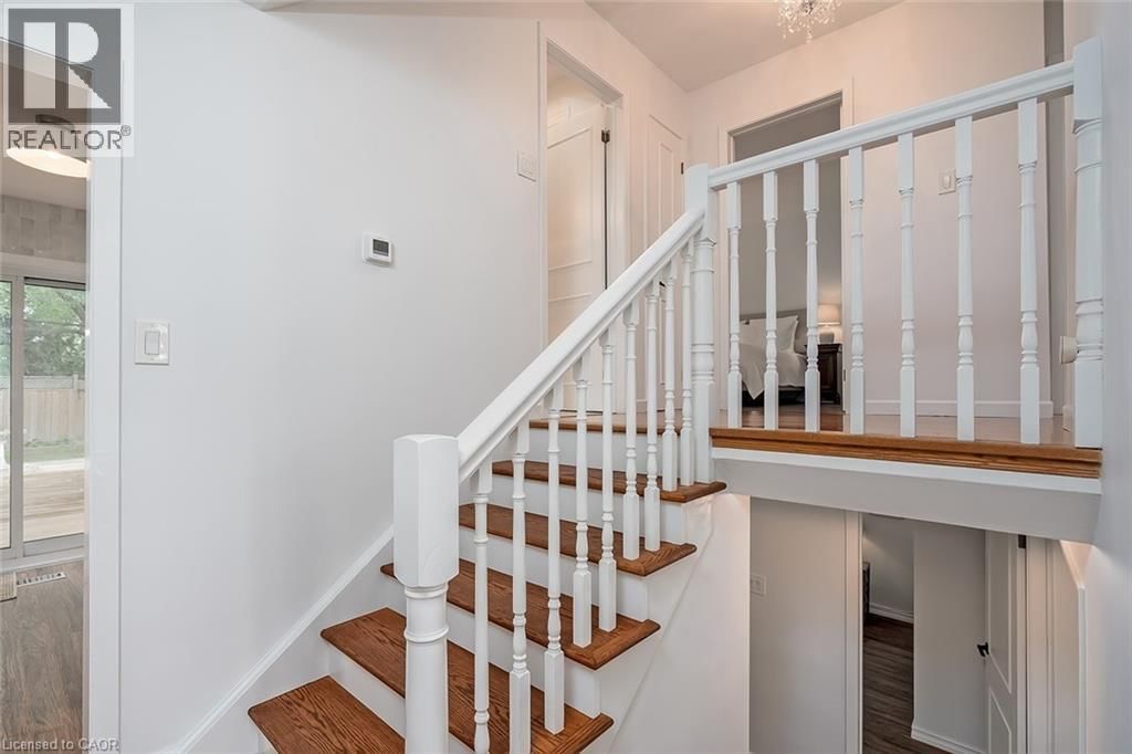 406 OAKWOOD DRIVE Image 14