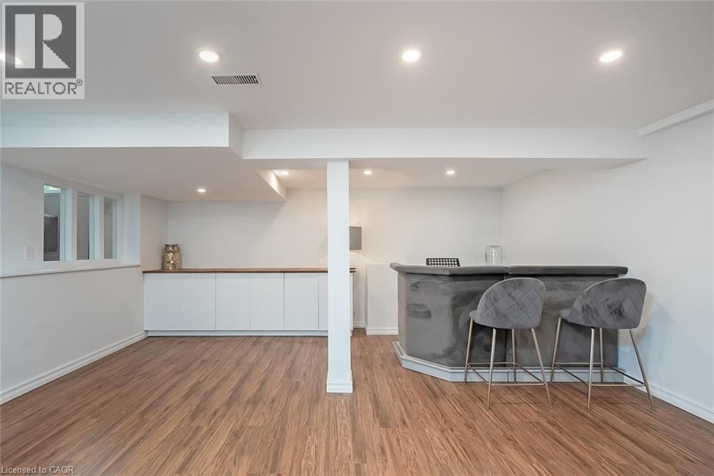 406 OAKWOOD DRIVE Image 32