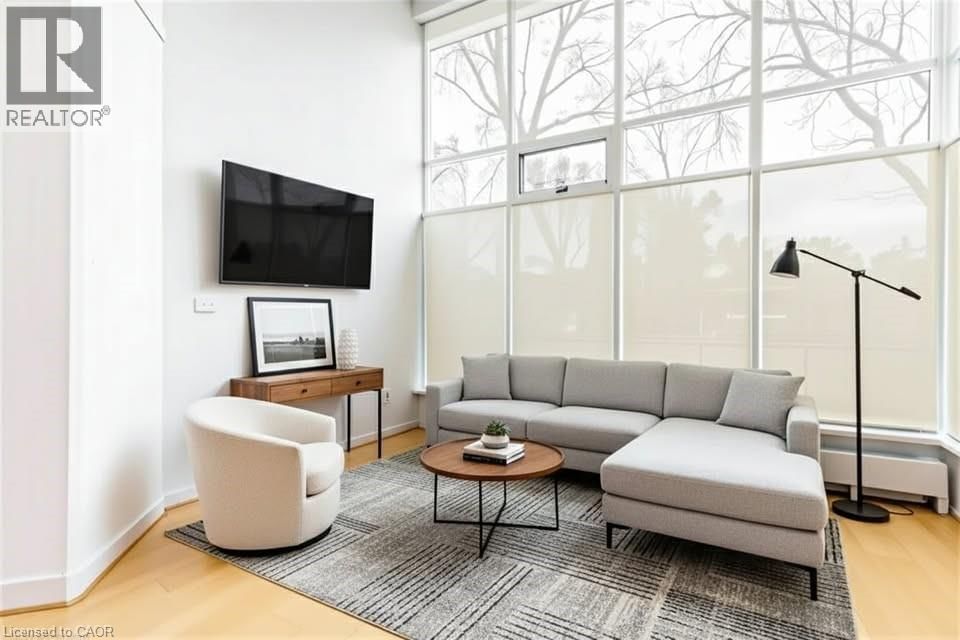 106 - 66 BAY STREET Image 12