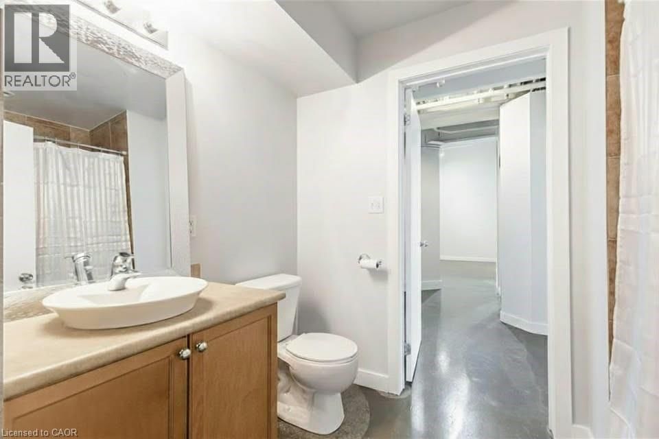 106 - 66 BAY STREET Image 19