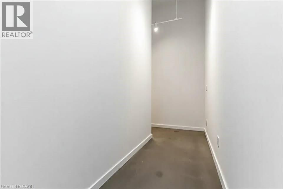 106 - 66 BAY STREET Image 5