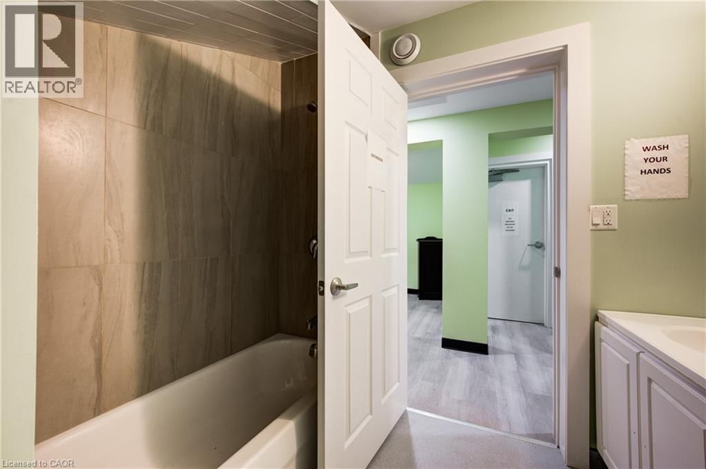 5 FRONT STREET Image 46