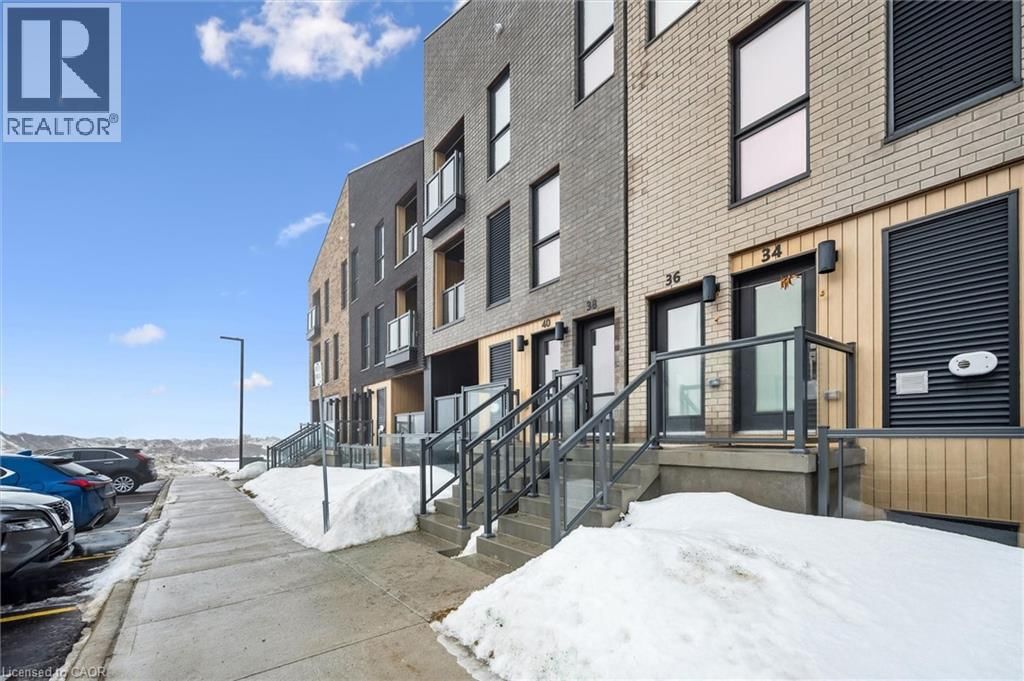 40 URBANE BOULEVARD Image 3