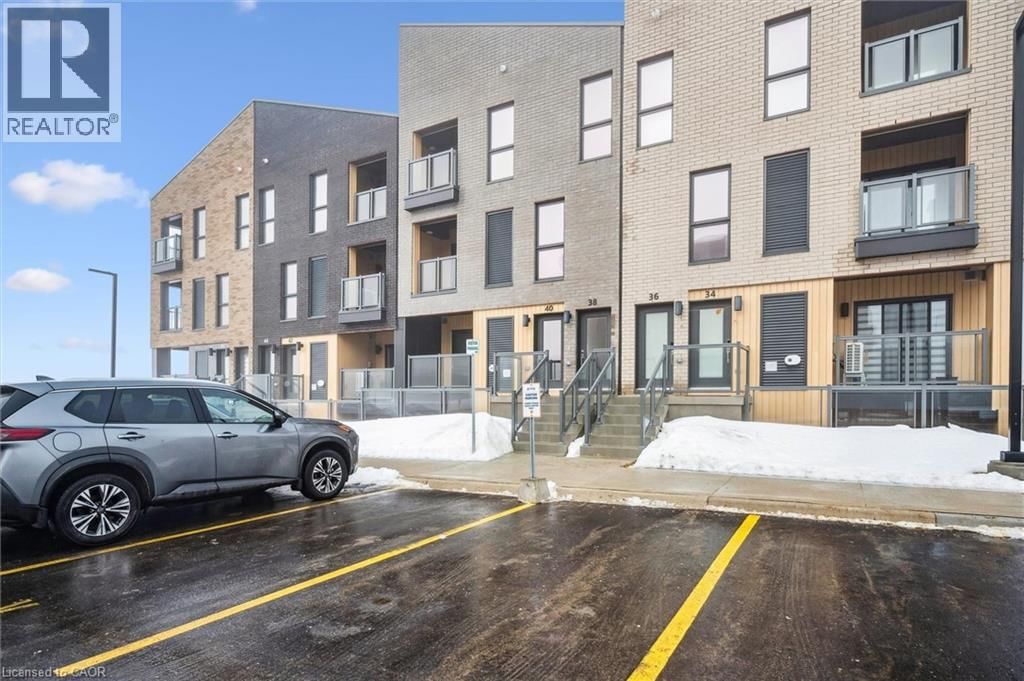 40 URBANE BOULEVARD Image 5