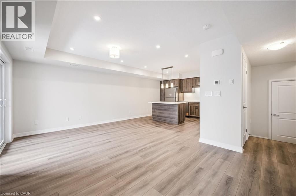 40 URBANE BOULEVARD Image 8