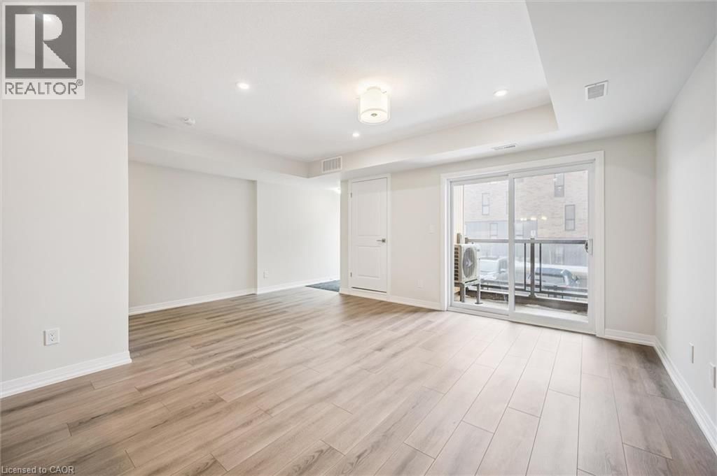 40 URBANE BOULEVARD Image 9