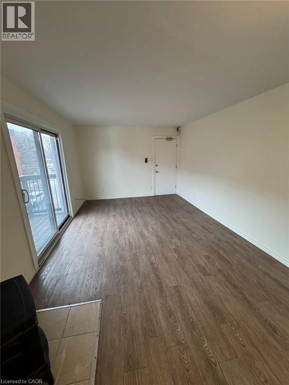 7 - 416 LANCASTER STREET WEST Image 2