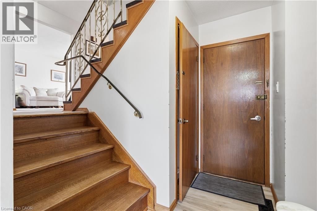 64 NEIL AVENUE Image 24