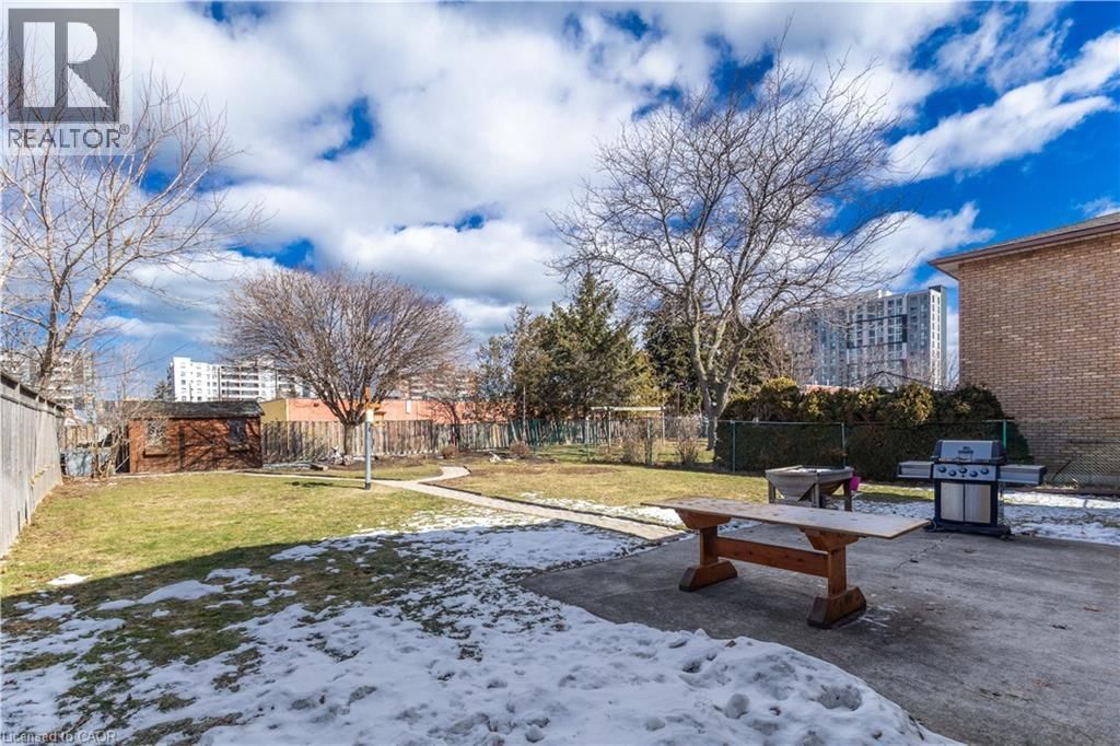 64 NEIL AVENUE Image 34