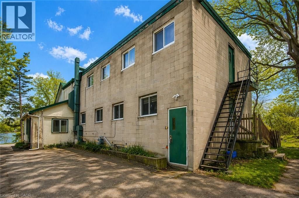 20 ELLIOTT STREET Image 10