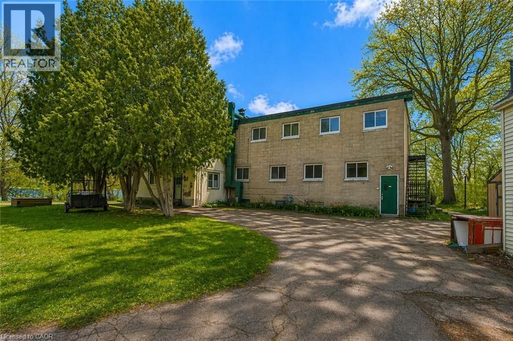 20 ELLIOTT STREET Image 11