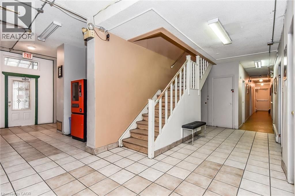 20 ELLIOTT STREET Image 14