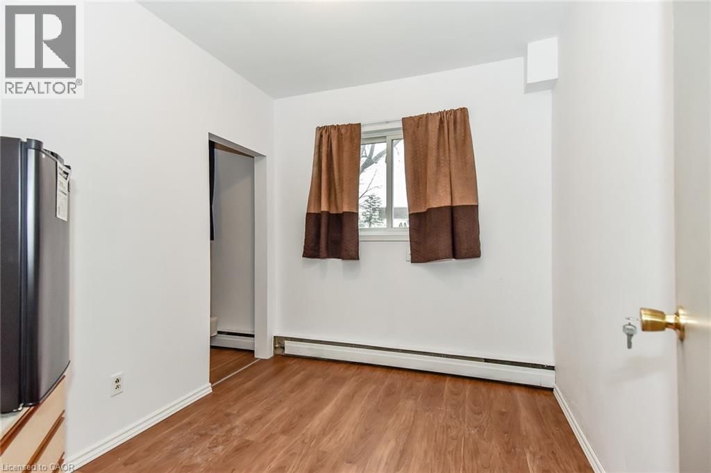 20 ELLIOTT STREET Image 19