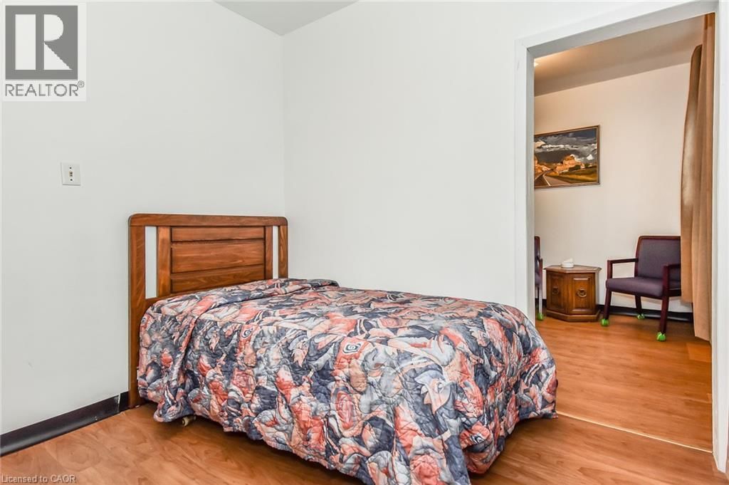 20 ELLIOTT STREET Image 24