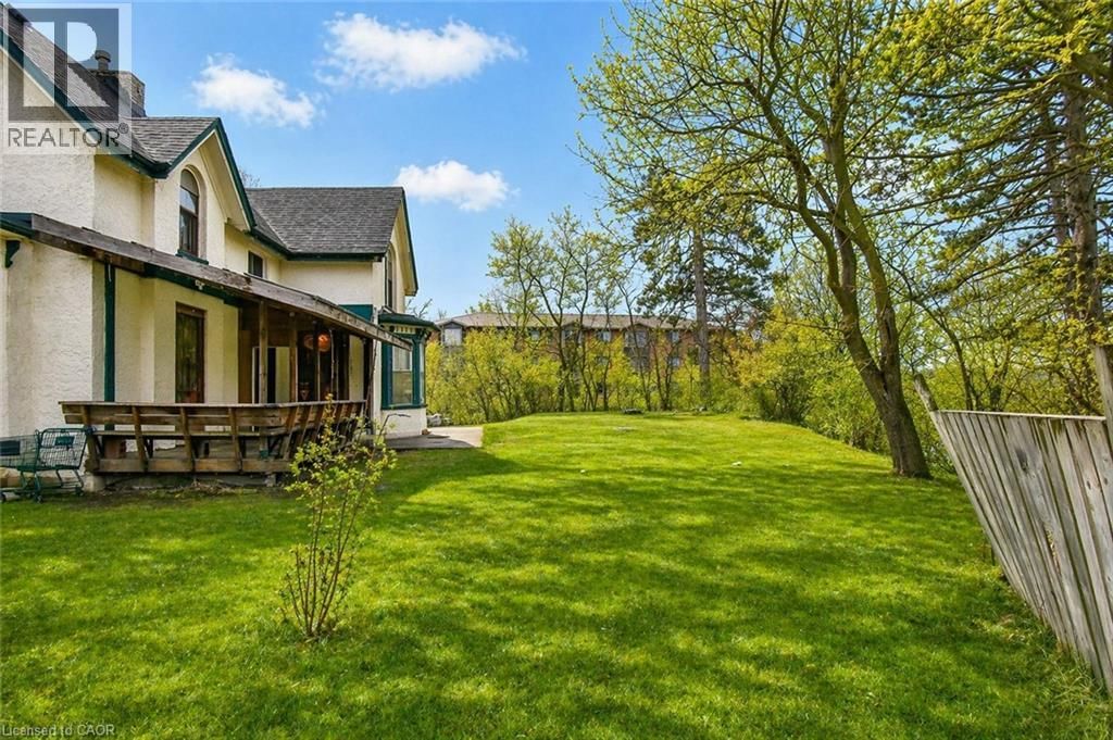 20 ELLIOTT STREET Image 5